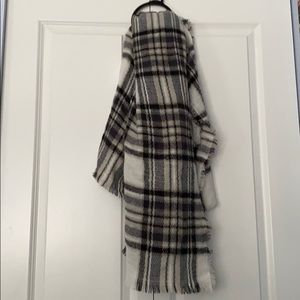 Large fluffy plaid scarf